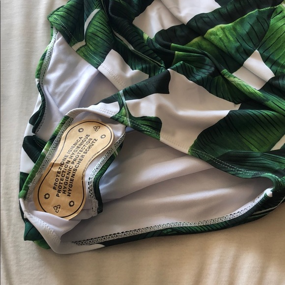 SOLD—- NEW sizeXL Halter One Piece Swimsuit - Picture 8 of 9